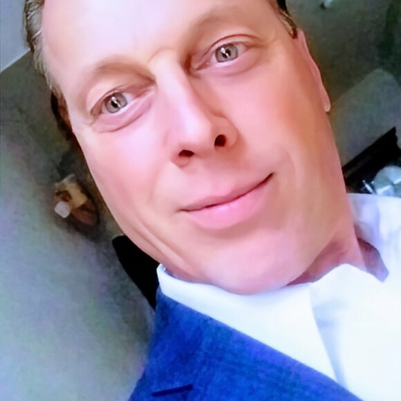 Meet your Posher, Rich - Picture 2 of 2